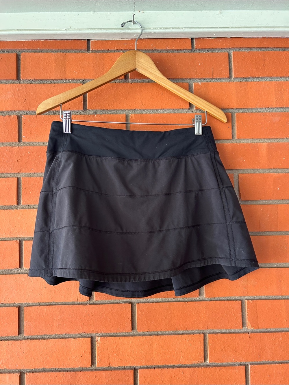 DETAILS:  LULULEMON Women's Pace Rival Black Athletic Skirt Skort Size 6     MEA